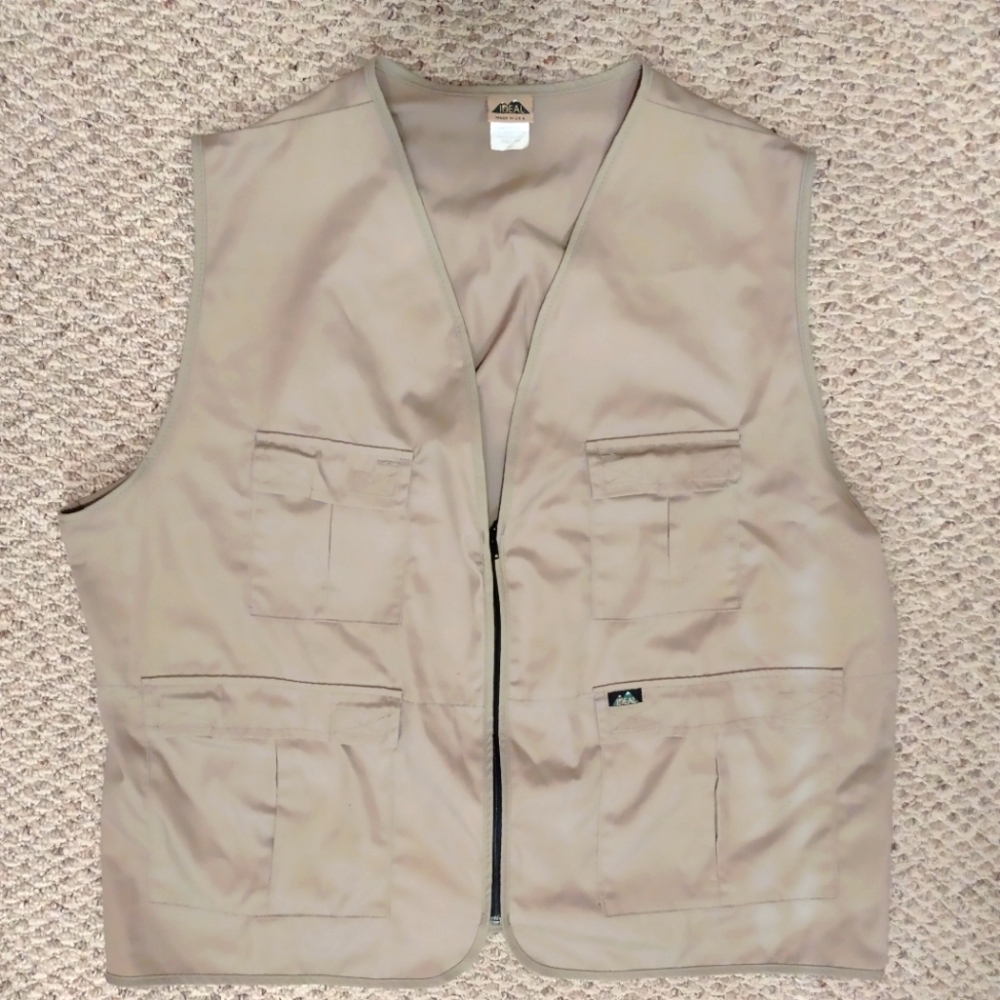 Vintage Ideal Khaki Multi-Function Sport/Travel V… - image 1